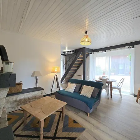 Casa di campagna Maison Spacieuse Périgord Pourpre Avec Piscine Partagée - Fr-1-616-498 *