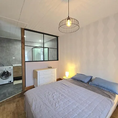 Maison Spacieuse Perigord Pourpre Avec Piscine Partagee *