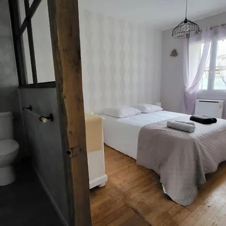 Casa di campagna Maison Spacieuse Périgord Pourpre Avec Piscine Partagée - Fr-1-616-498 Monsaguel